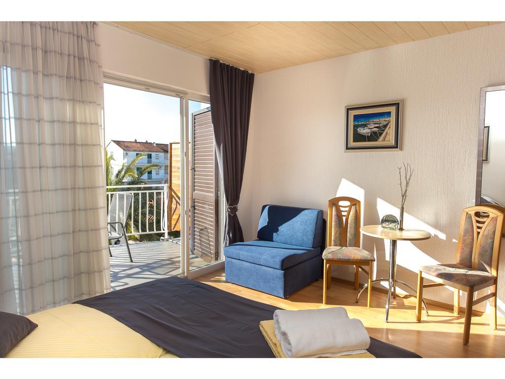 Lanterna Rooms Turanj Exterior photo