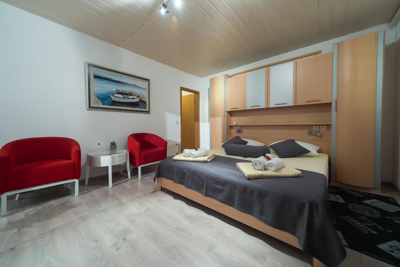 Lanterna Rooms Turanj Exterior photo