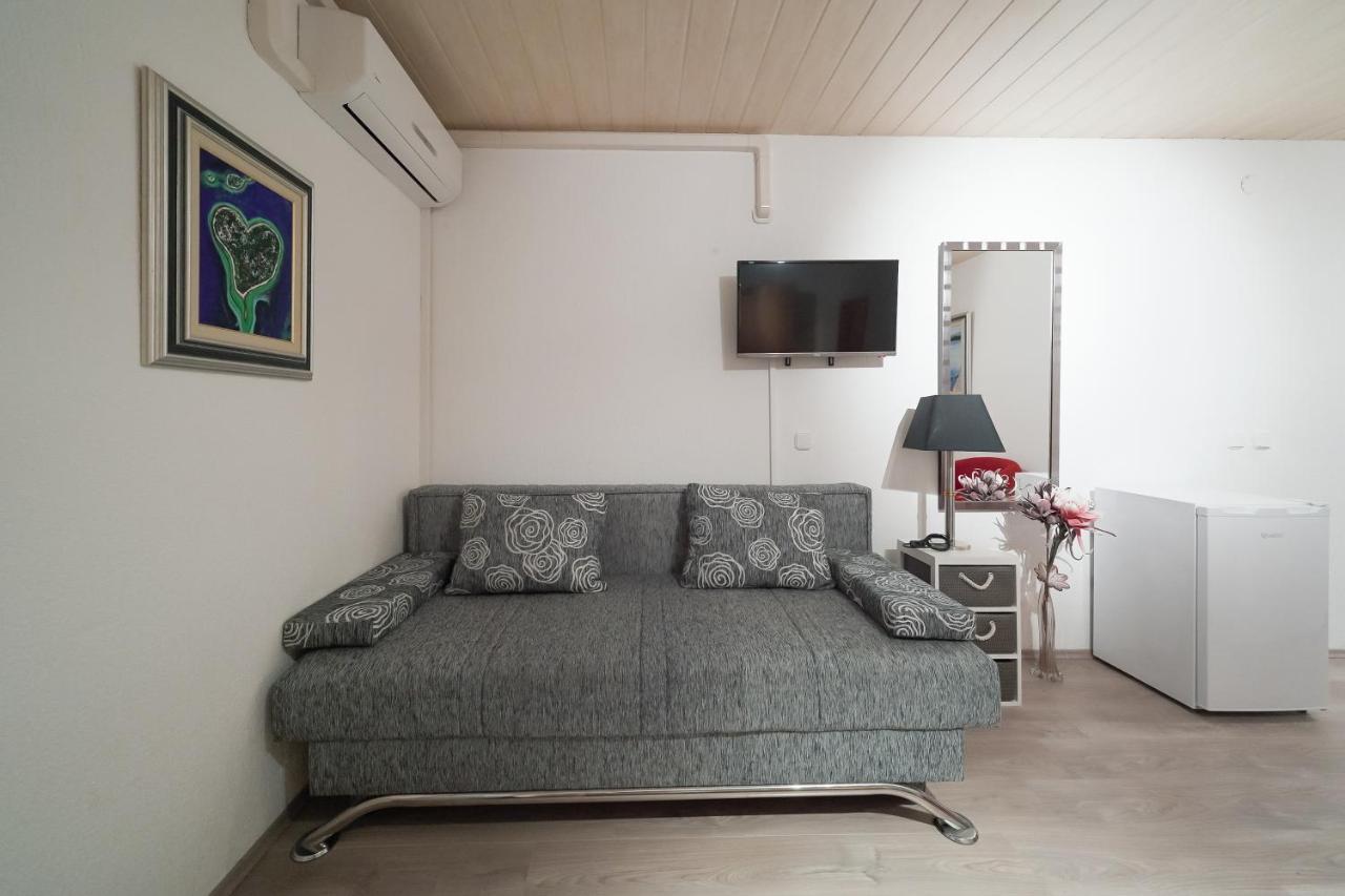 Lanterna Rooms Turanj Exterior photo